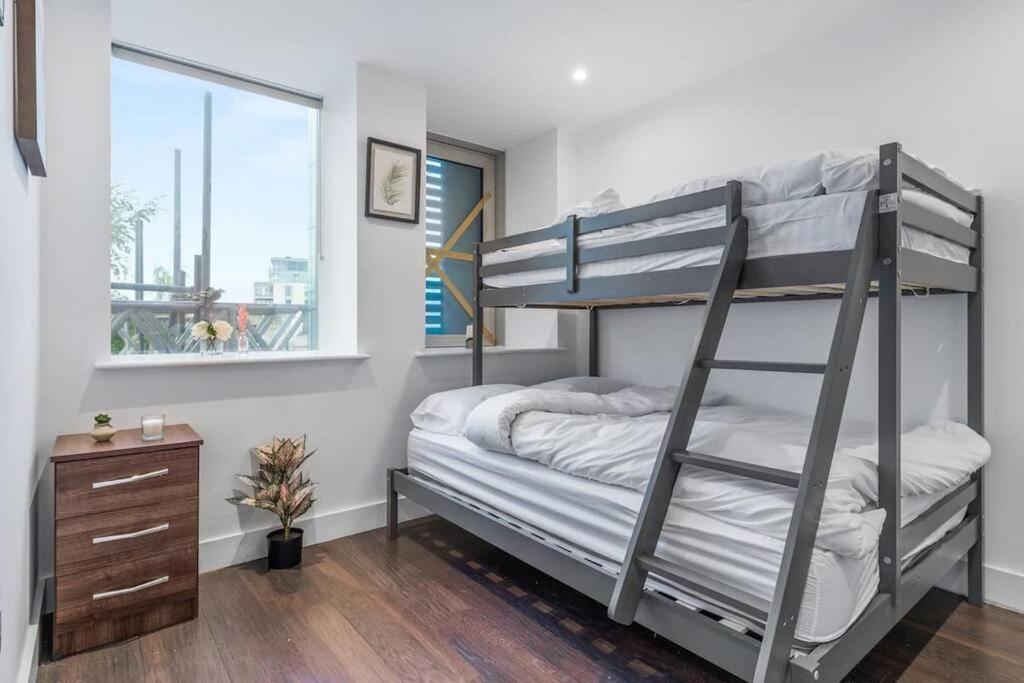 Sleep 7 20 Mins From London Waterloo Bp65 Apartment Екстериор снимка
