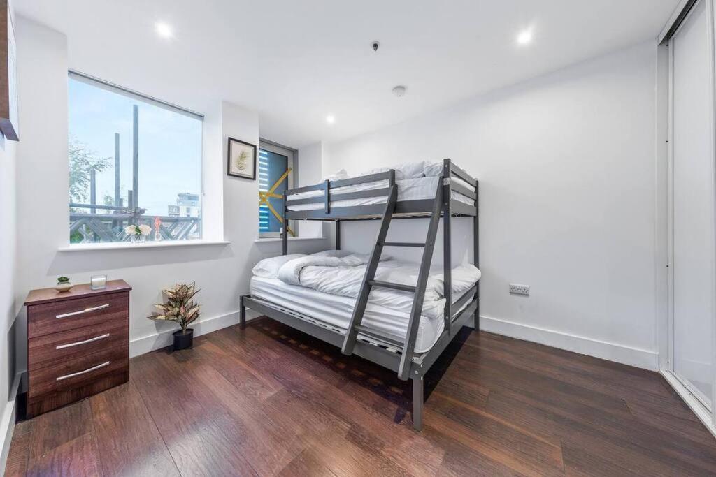 Sleep 7 20 Mins From London Waterloo Bp65 Apartment Екстериор снимка
