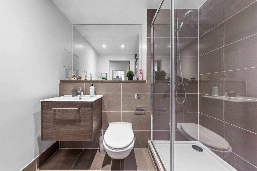 Sleep 7 20 Mins From London Waterloo Bp65 Apartment Екстериор снимка