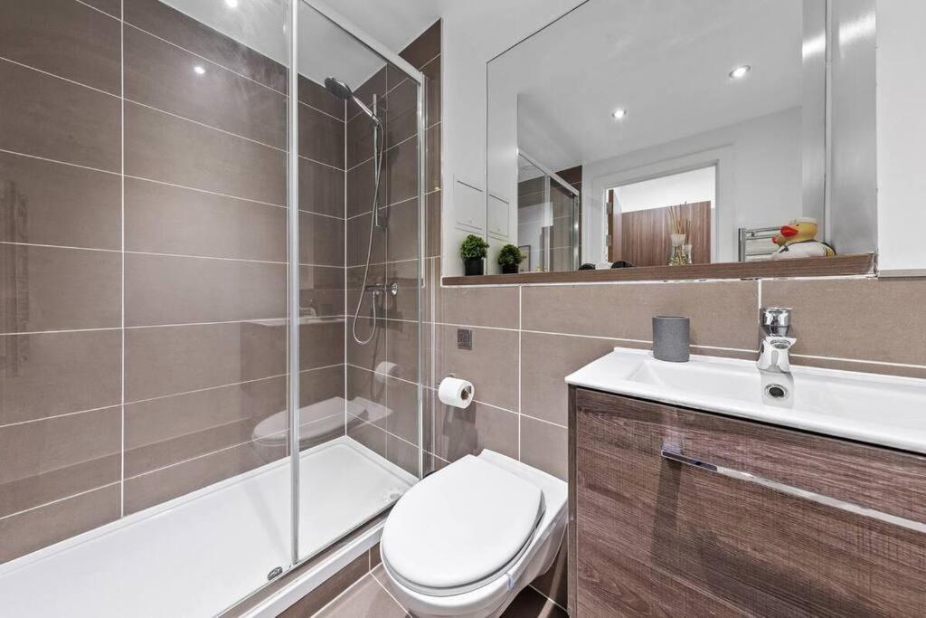 Sleep 7 20 Mins From London Waterloo Bp65 Apartment Екстериор снимка